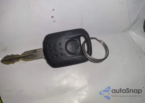 2003 Mercury Grand Marquis Gs z USA, uszkodzony, nr VIN 2MEFM74W93X619092